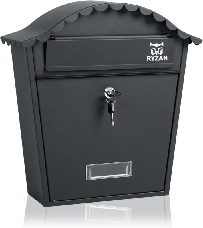 Outdoor lockable parcel delivery box in durable finish